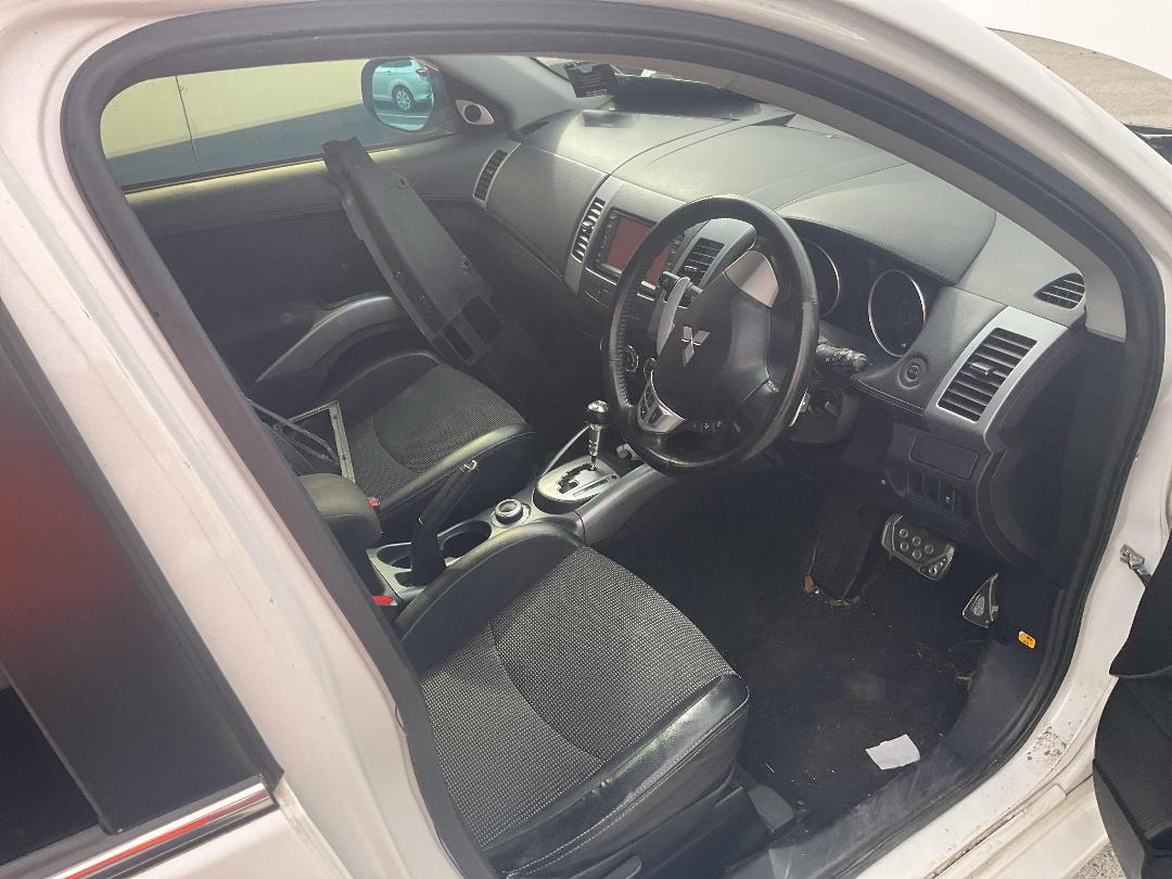 Photo '19' of Mitsubishi Outlander Photo '19' of Mitsubishi Outlander