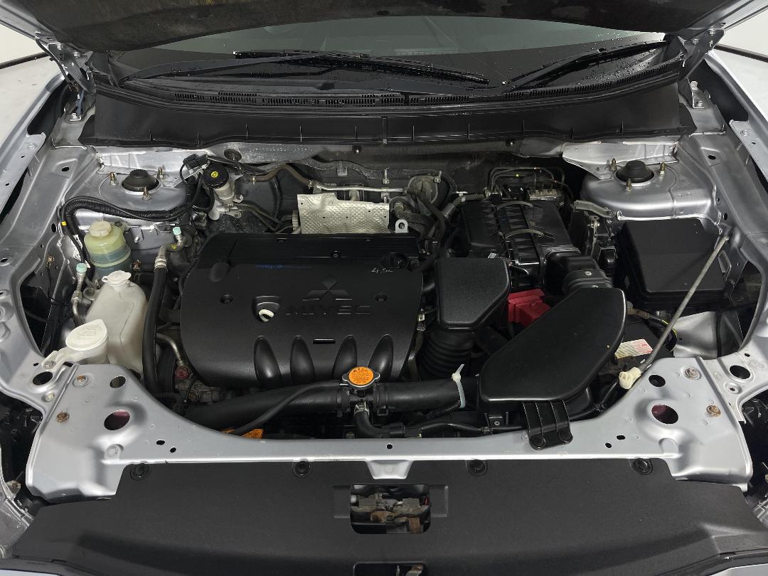 Photo '13' of Mitsubishi Outlander Photo '13' of Mitsubishi Outlander