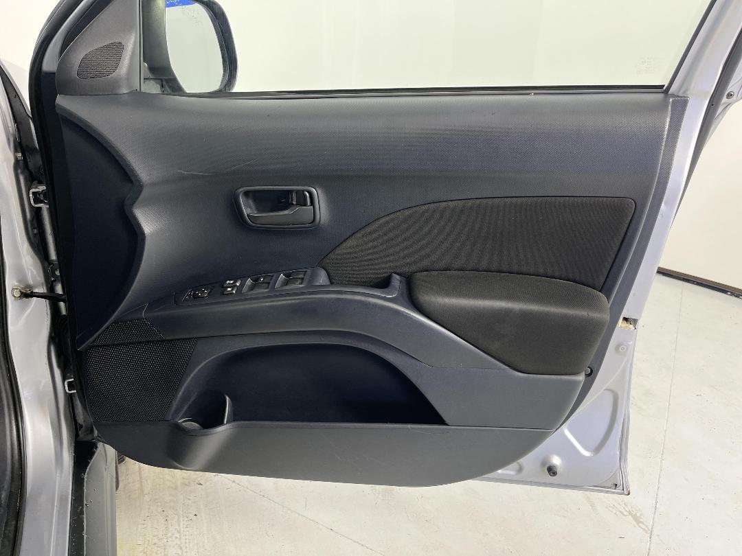 Photo '15' of Mitsubishi Outlander Photo '15' of Mitsubishi Outlander