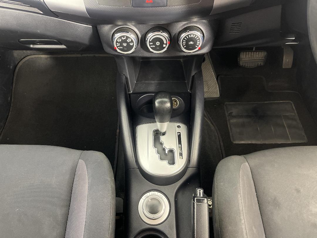 Photo '18' of Mitsubishi Outlander Photo '18' of Mitsubishi Outlander