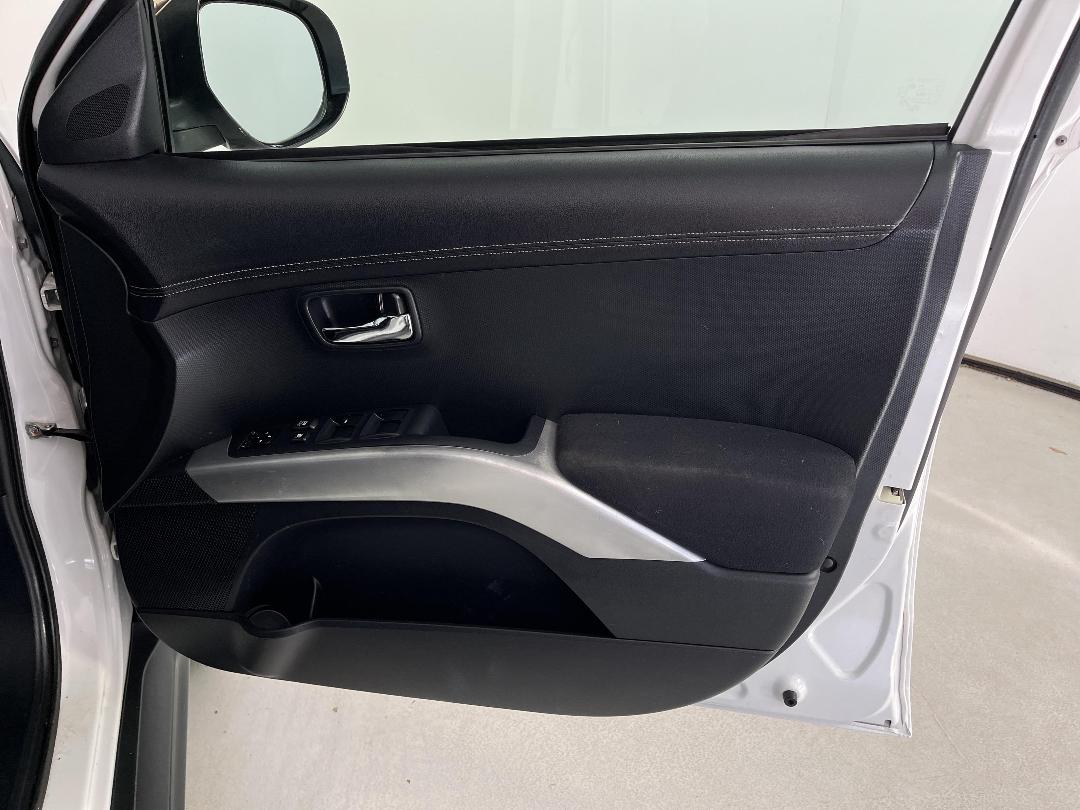 Photo '15' of Mitsubishi Outlander