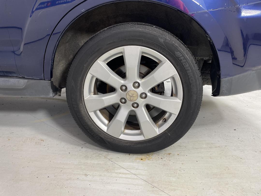 Photo '11' of Mitsubishi Outlander