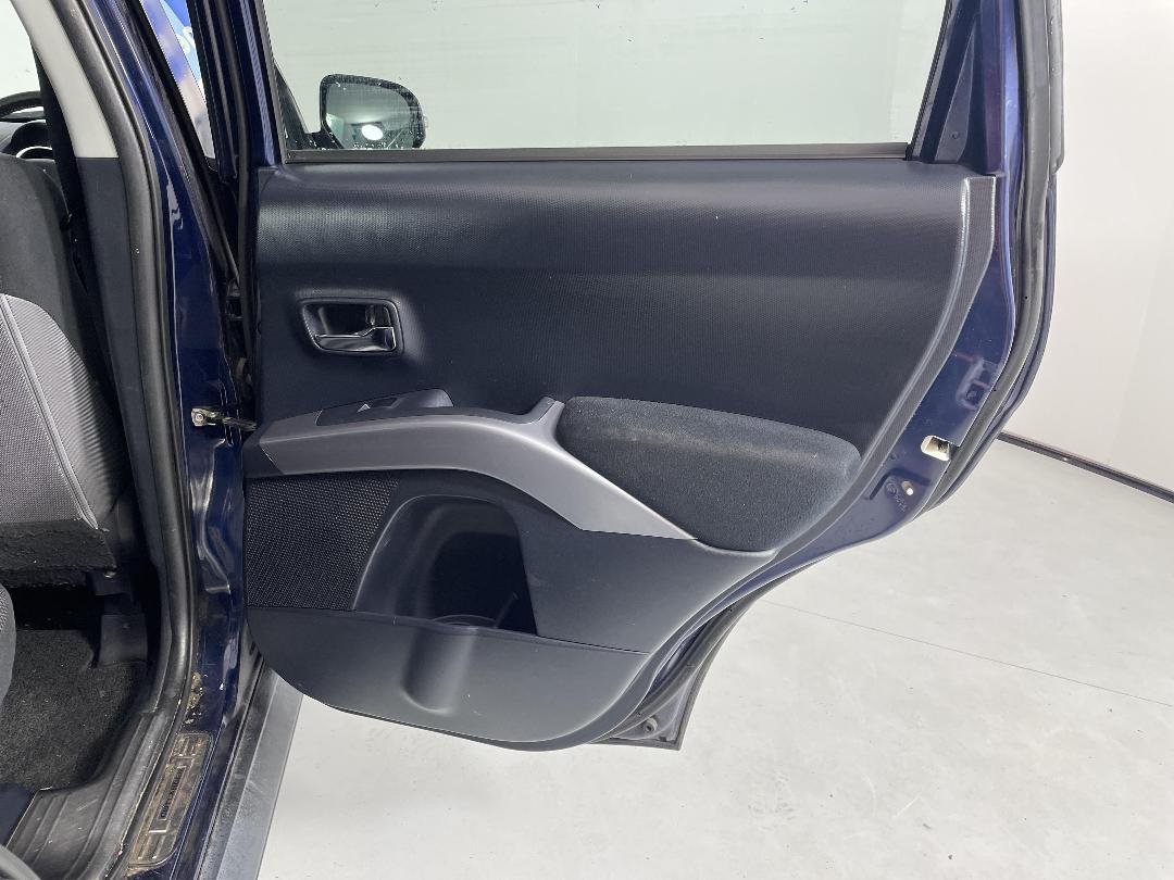 Photo '19' of Mitsubishi Outlander