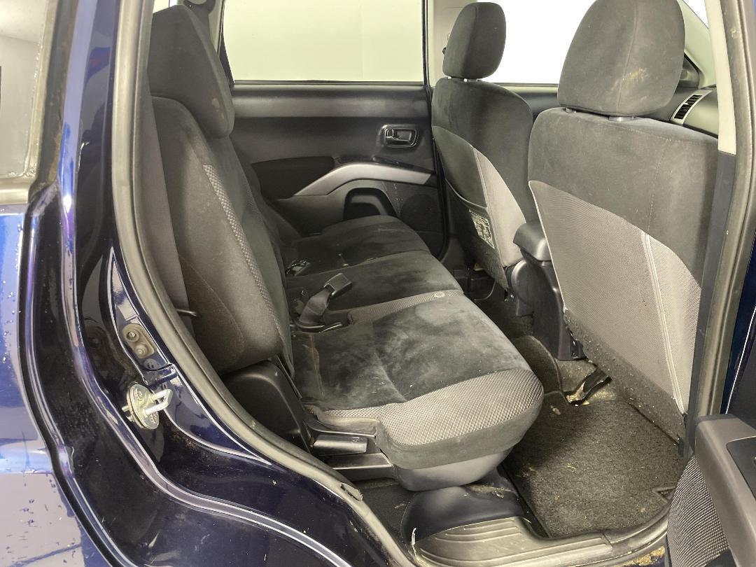 Photo '20' of Mitsubishi Outlander