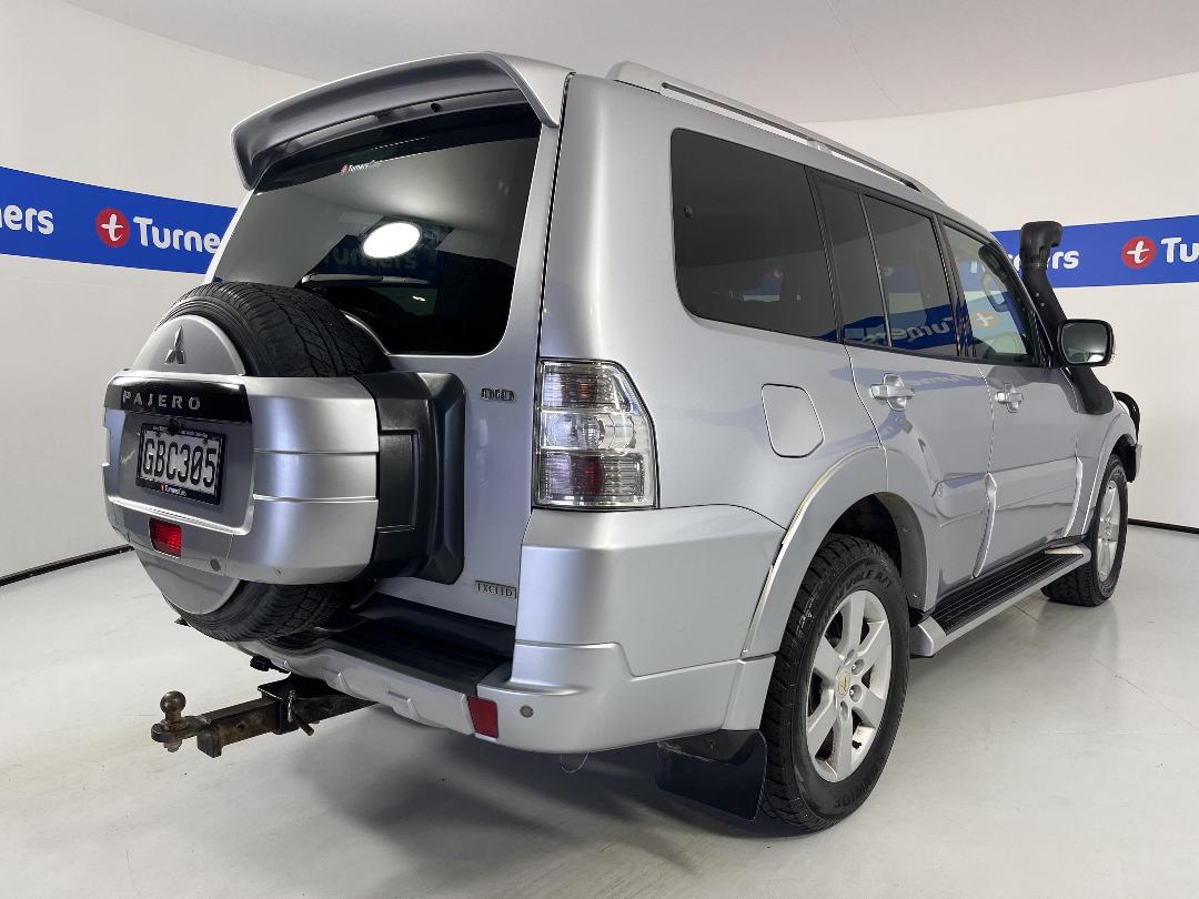 Photo '7' of Mitsubishi Pajero Photo '7' of Mitsubishi Pajero