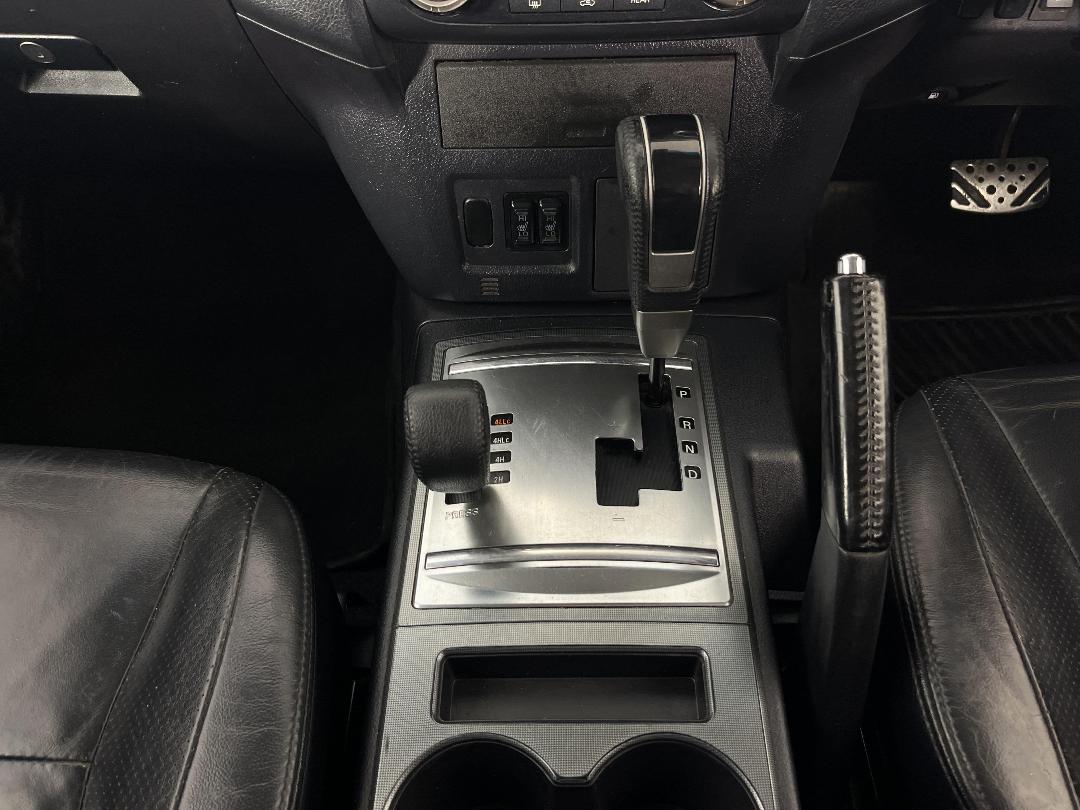 Photo '18' of Mitsubishi Pajero Photo '18' of Mitsubishi Pajero