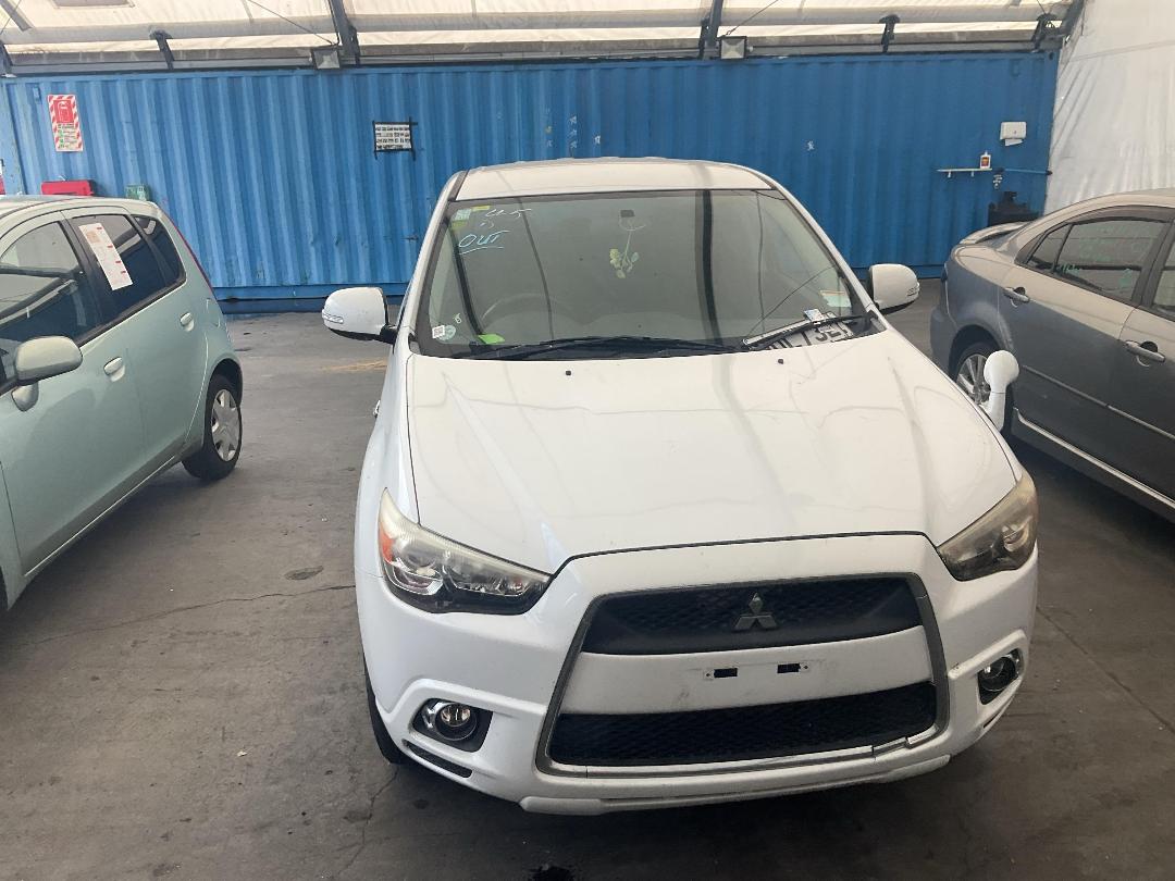 Photo '4' of Mitsubishi RVR