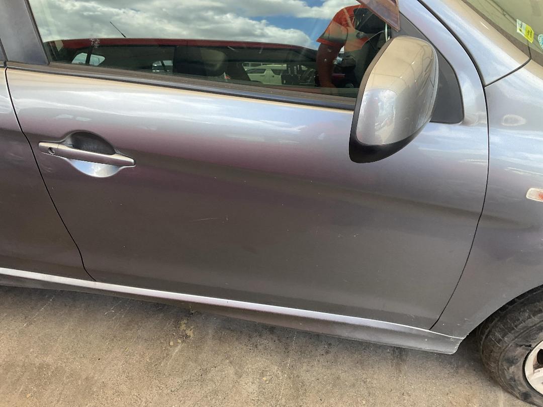 Photo '3' of Mitsubishi RVR Photo '3' of Mitsubishi RVR