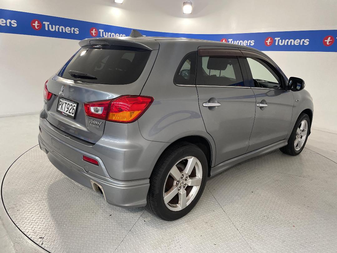 Photo '7' of Mitsubishi RVR