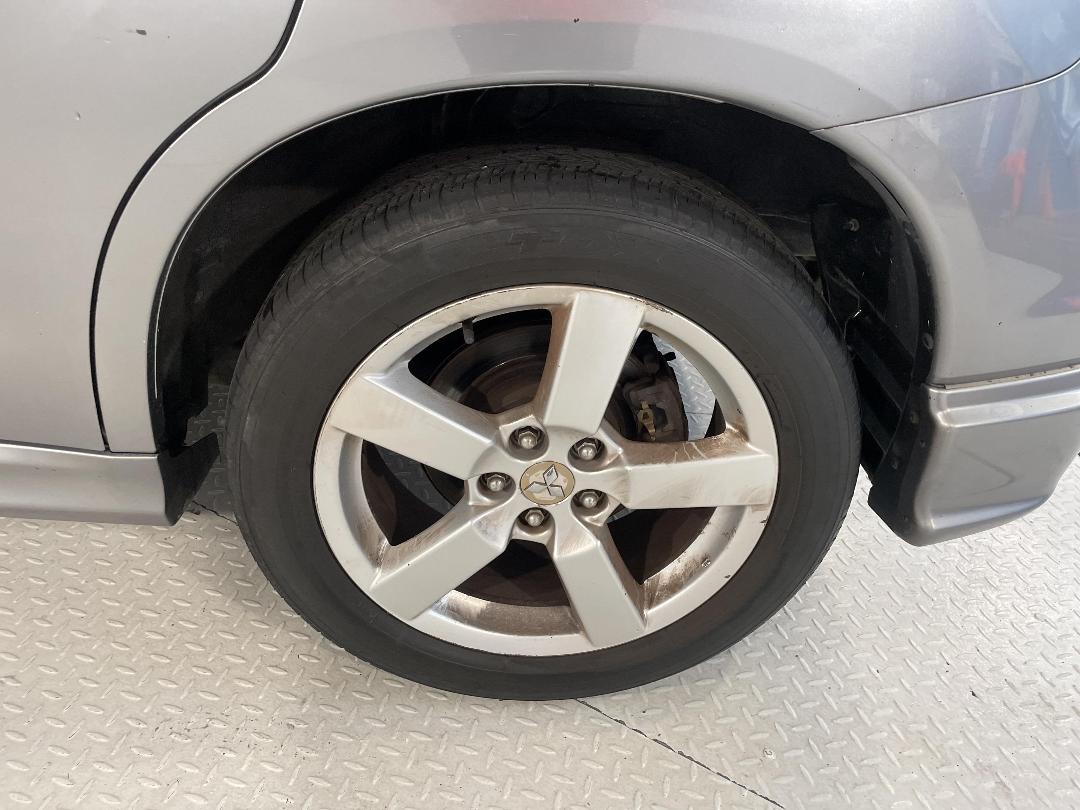 Photo '11' of Mitsubishi RVR