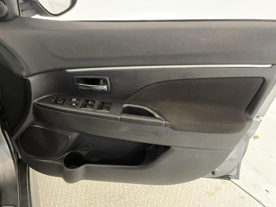 Photo '15' of Mitsubishi RVR