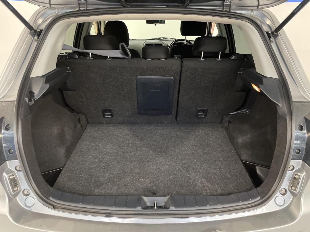 Photo '14' of Mitsubishi RVR