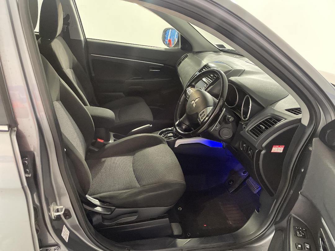 Photo '16' of Mitsubishi RVR