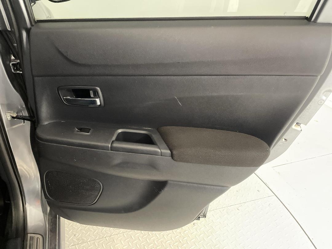 Photo '19' of Mitsubishi RVR