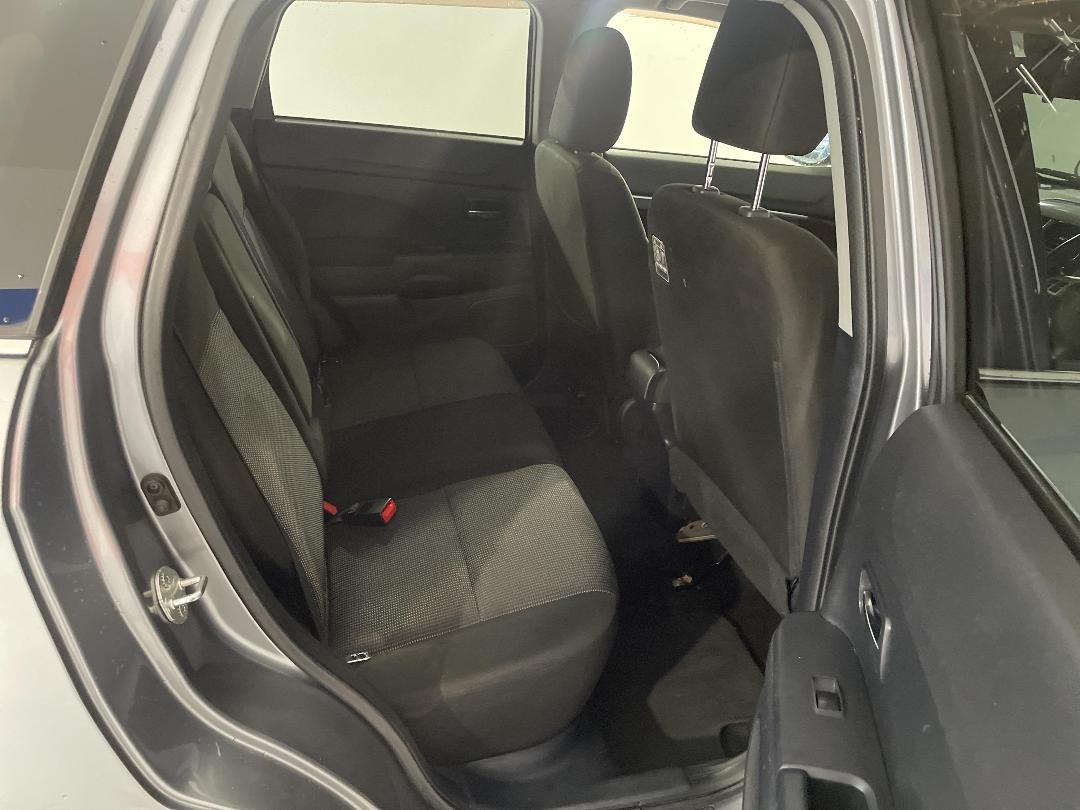 Photo '20' of Mitsubishi RVR