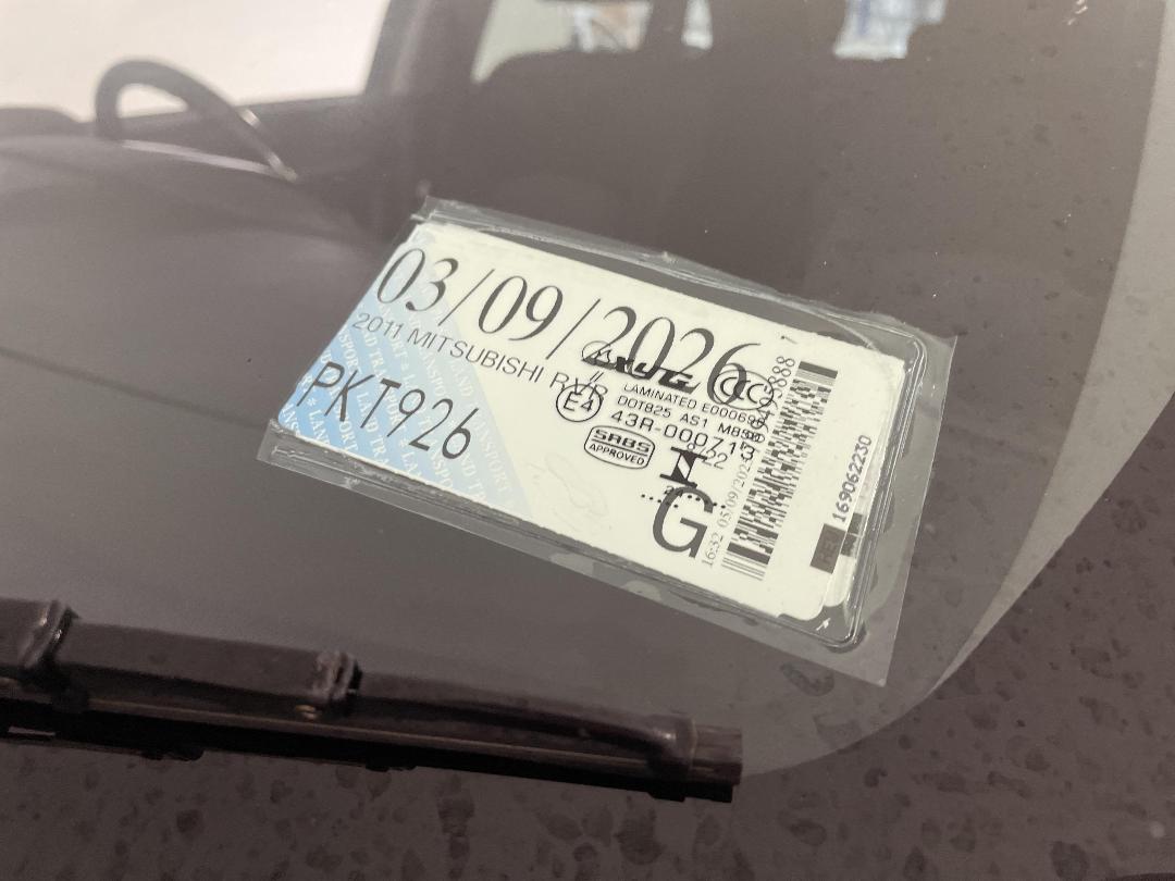 Photo '35' of Mitsubishi RVR