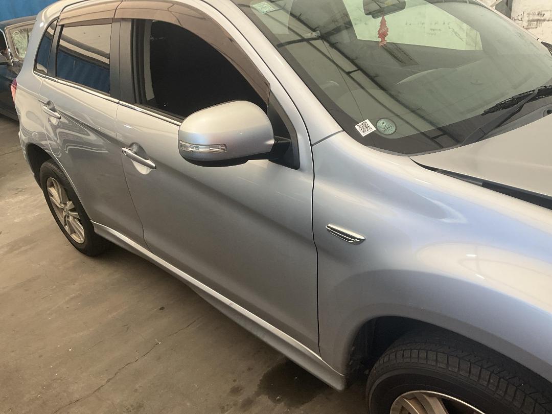 Photo '3' of Mitsubishi RVR G Photo '3' of Mitsubishi RVR G