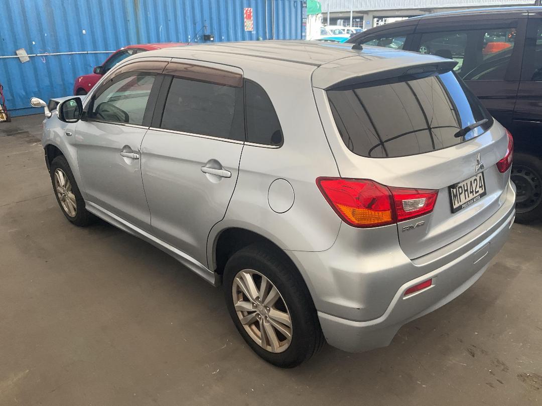 Photo '9' of Mitsubishi RVR G Photo '9' of Mitsubishi RVR G