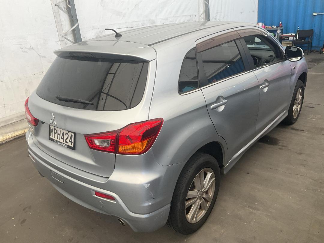 Photo '13' of Mitsubishi RVR G Photo '13' of Mitsubishi RVR G