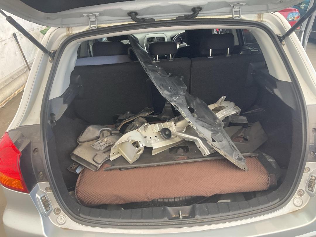 Photo '24' of Mitsubishi RVR G Photo '24' of Mitsubishi RVR G