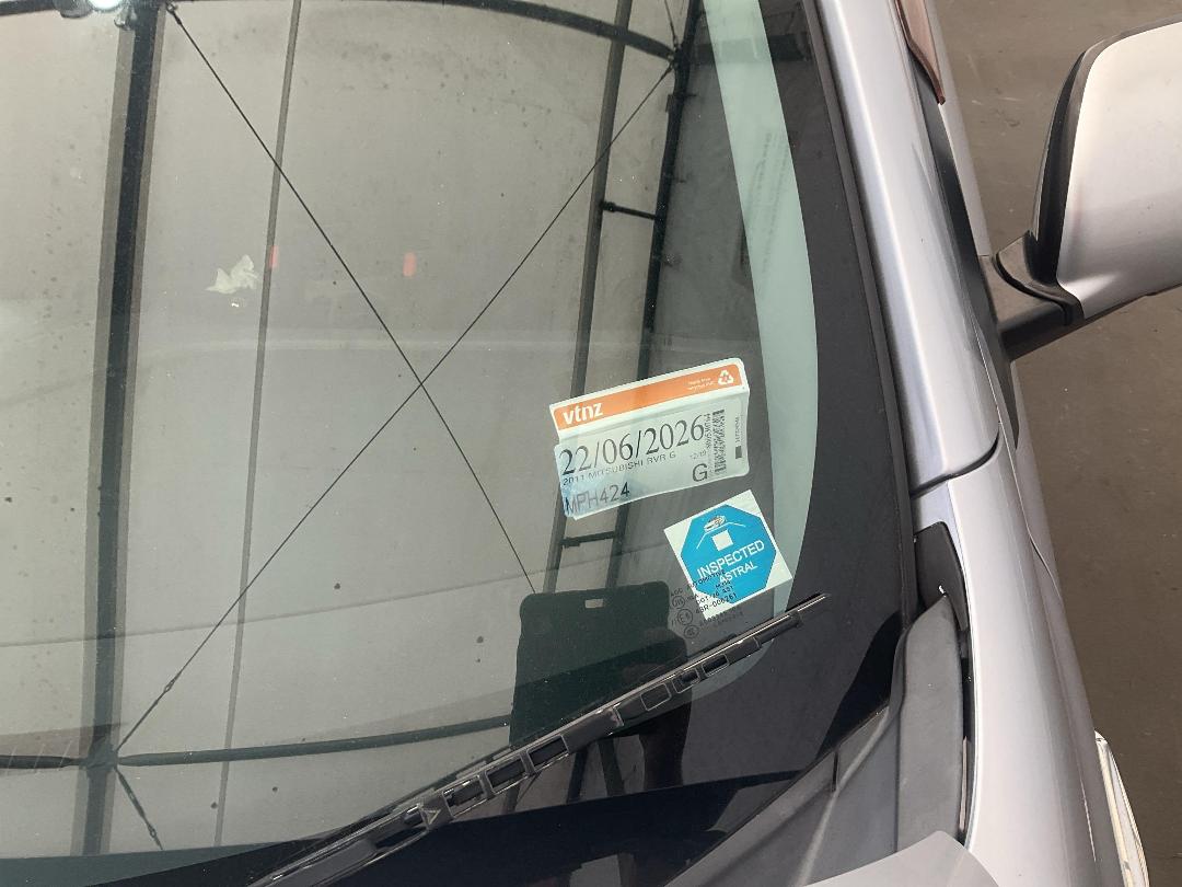 Photo '26' of Mitsubishi RVR G Photo '26' of Mitsubishi RVR G