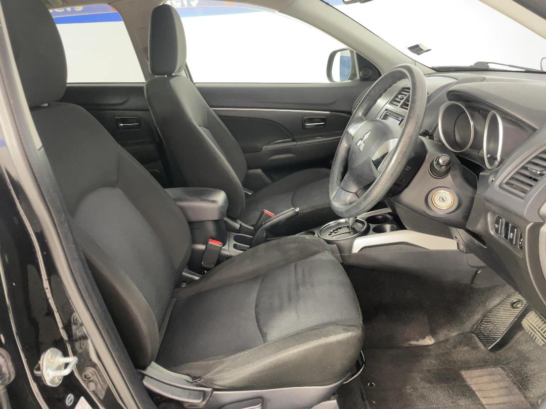 Photo '16' of Mitsubishi RVR Photo '16' of Mitsubishi RVR