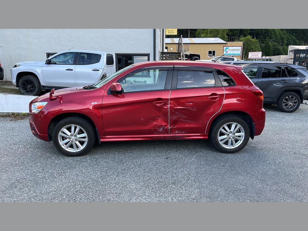 Photo '2' of Mitsubishi RVR