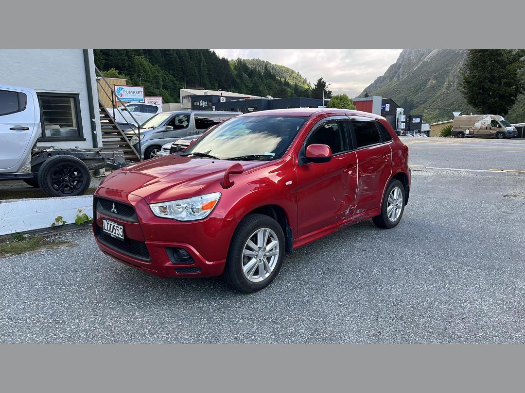 Photo '3' of Mitsubishi RVR