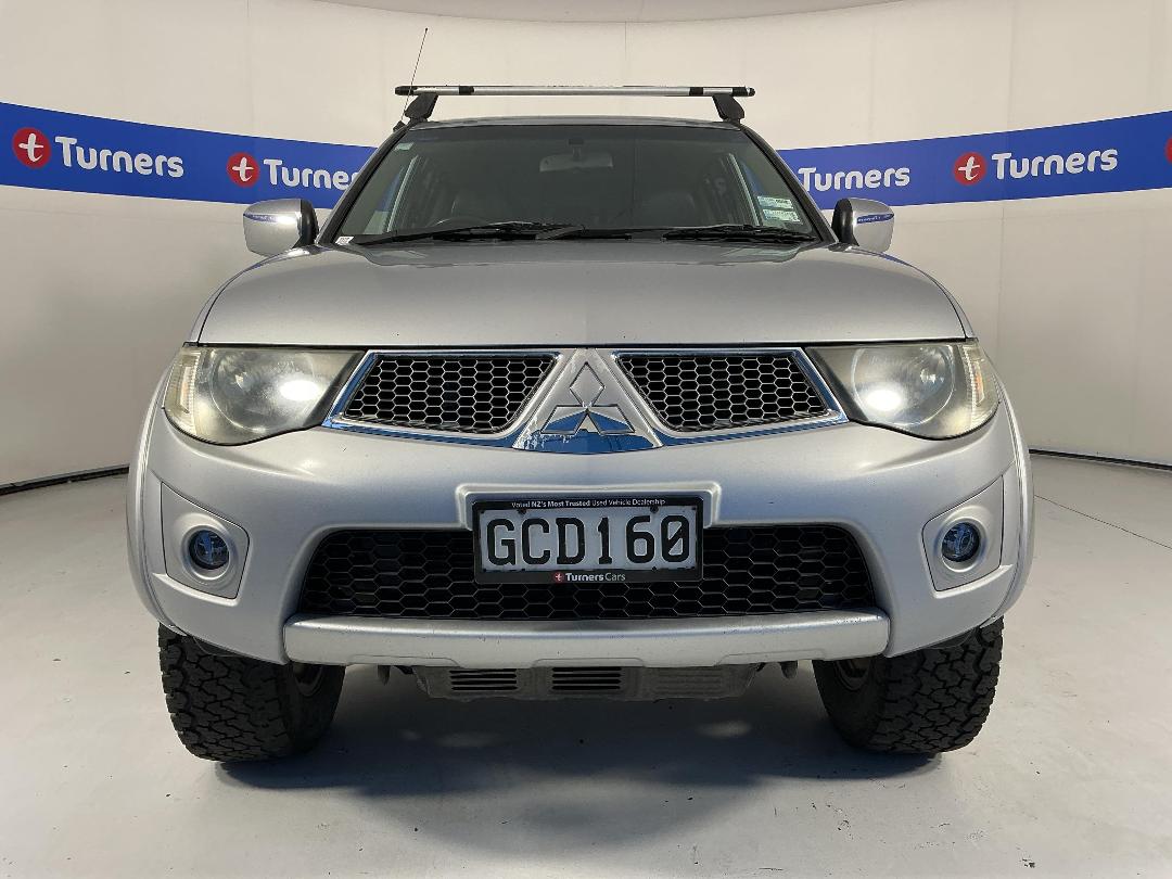 Photo '2' of Mitsubishi Triton