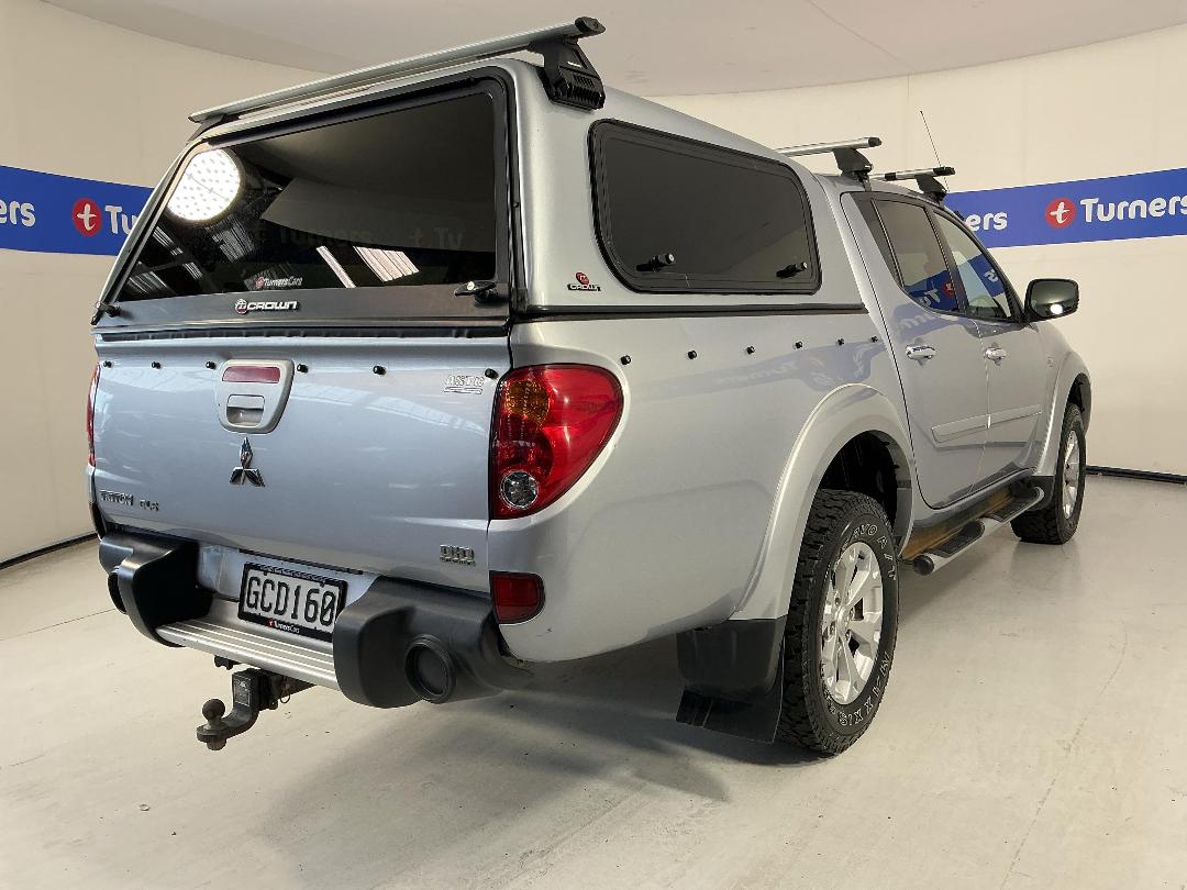 Photo '7' of Mitsubishi Triton