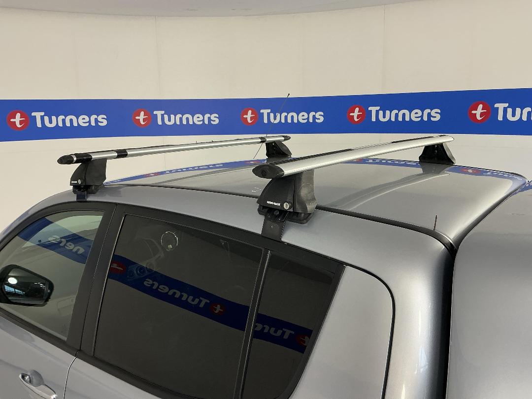 Photo '29' of Mitsubishi Triton