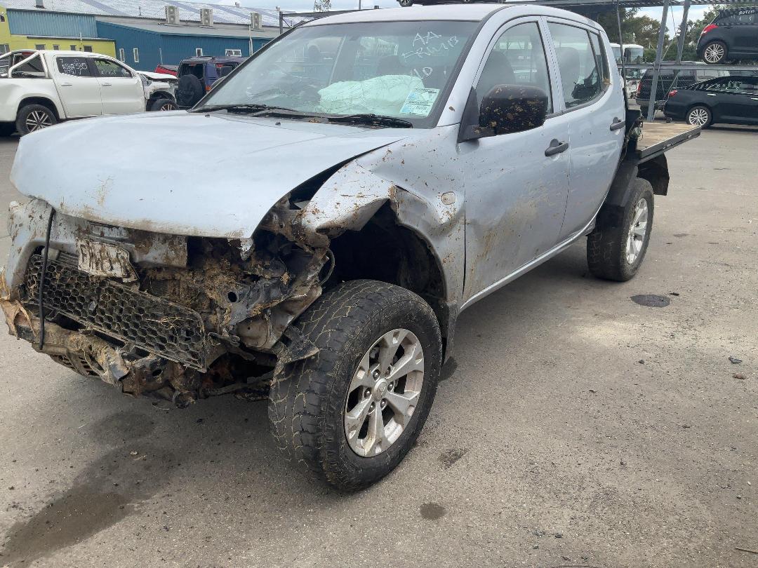 Photo '3' of Mitsubishi Triton D/CAB GL