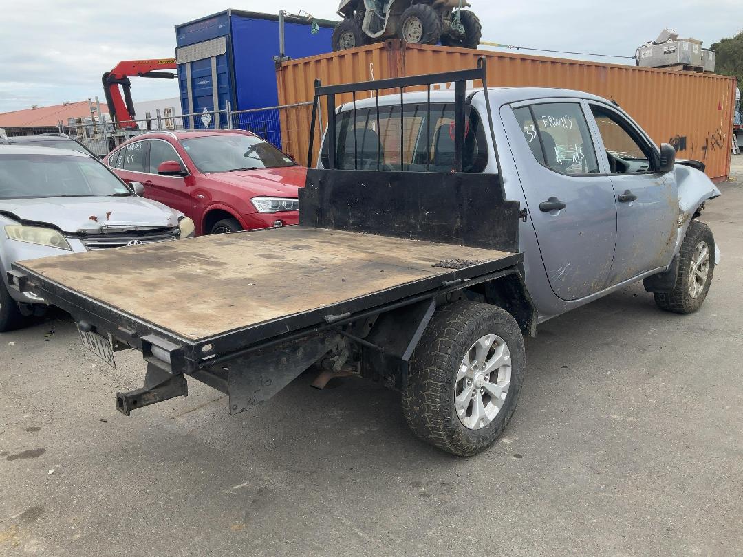 Photo '6' of Mitsubishi Triton D/CAB GL