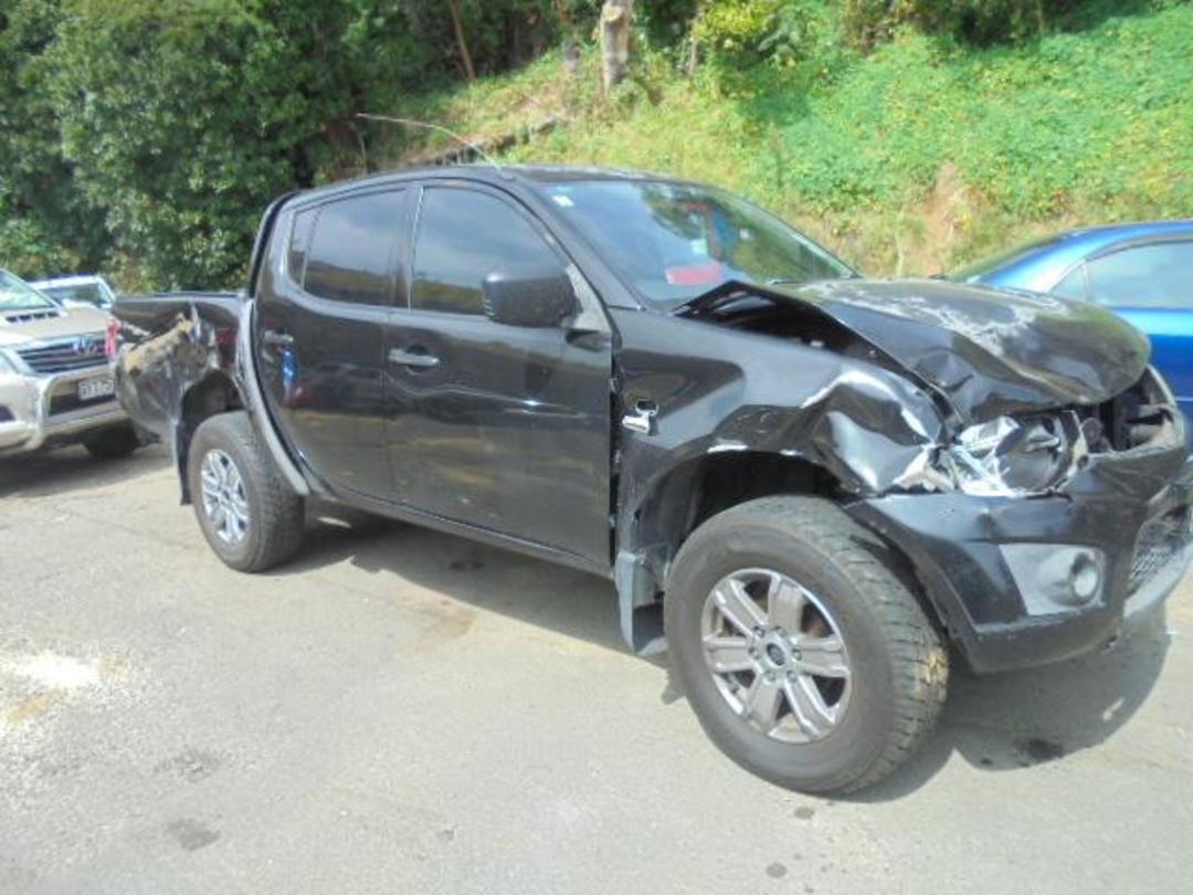 Photo '2' of Mitsubishi Triton D/CAB GL