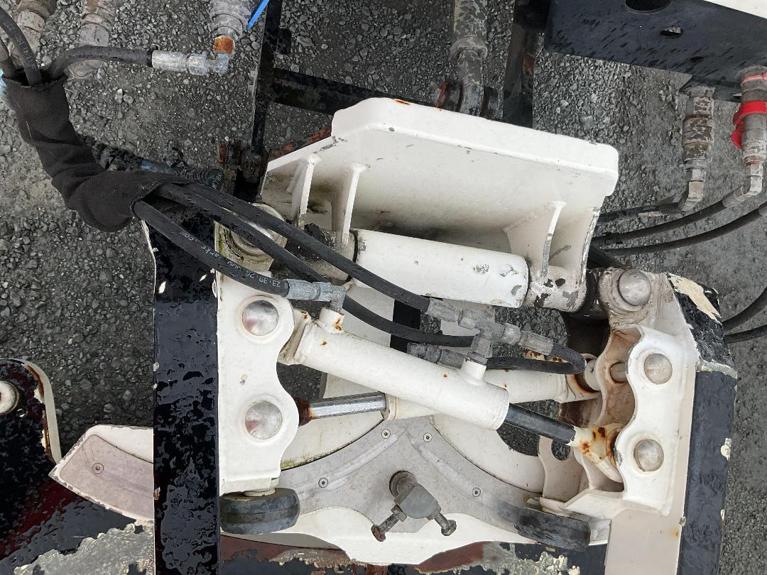 Photo '24' of Mobile Machine CMAR Sweeper