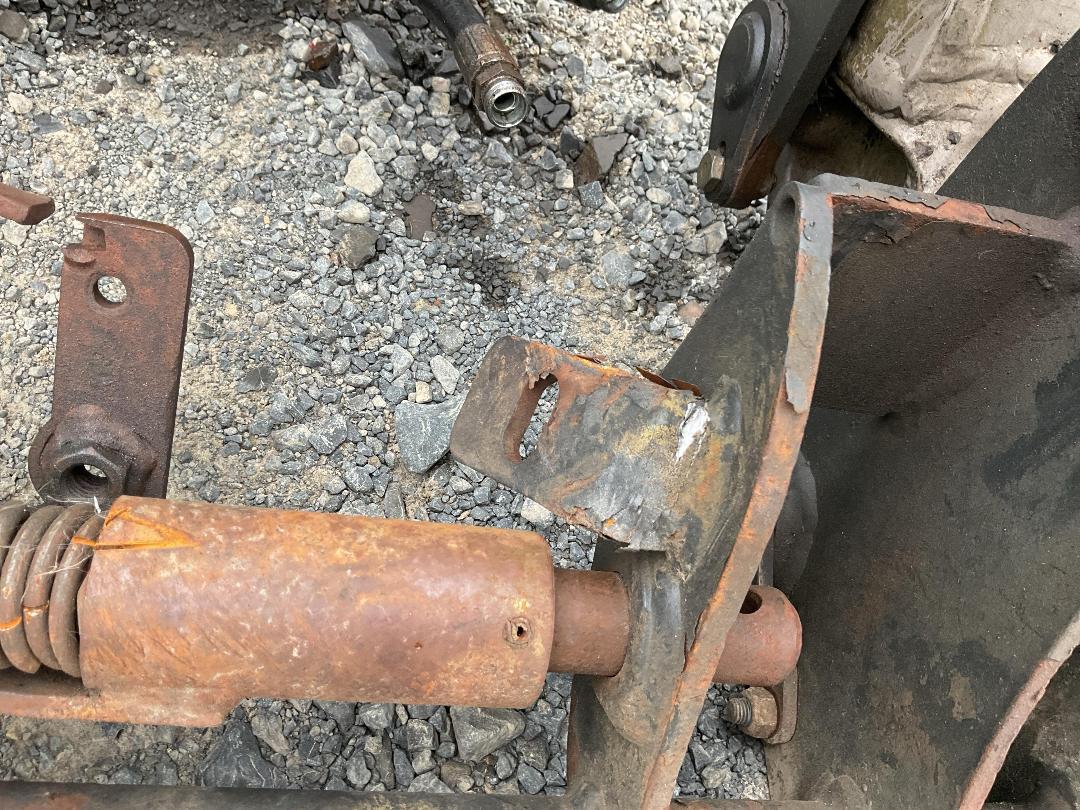 Photo '14' of New Holland T5050 Tractor