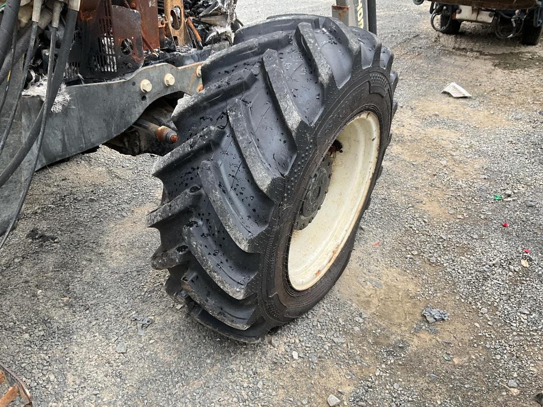 Photo '29' of New Holland T5050 Tractor
