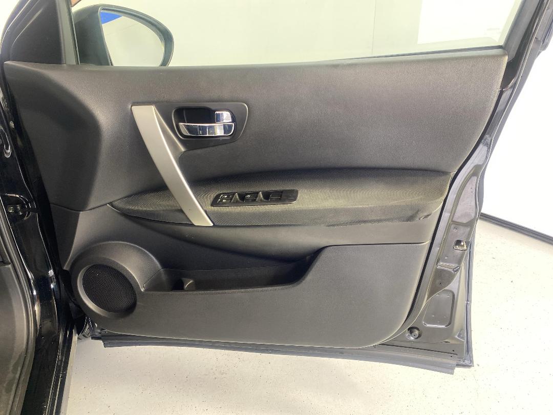 Photo '15' of Nissan Dualis