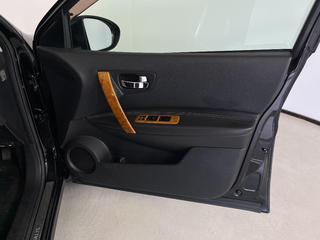 Photo '15' of Nissan Dualis