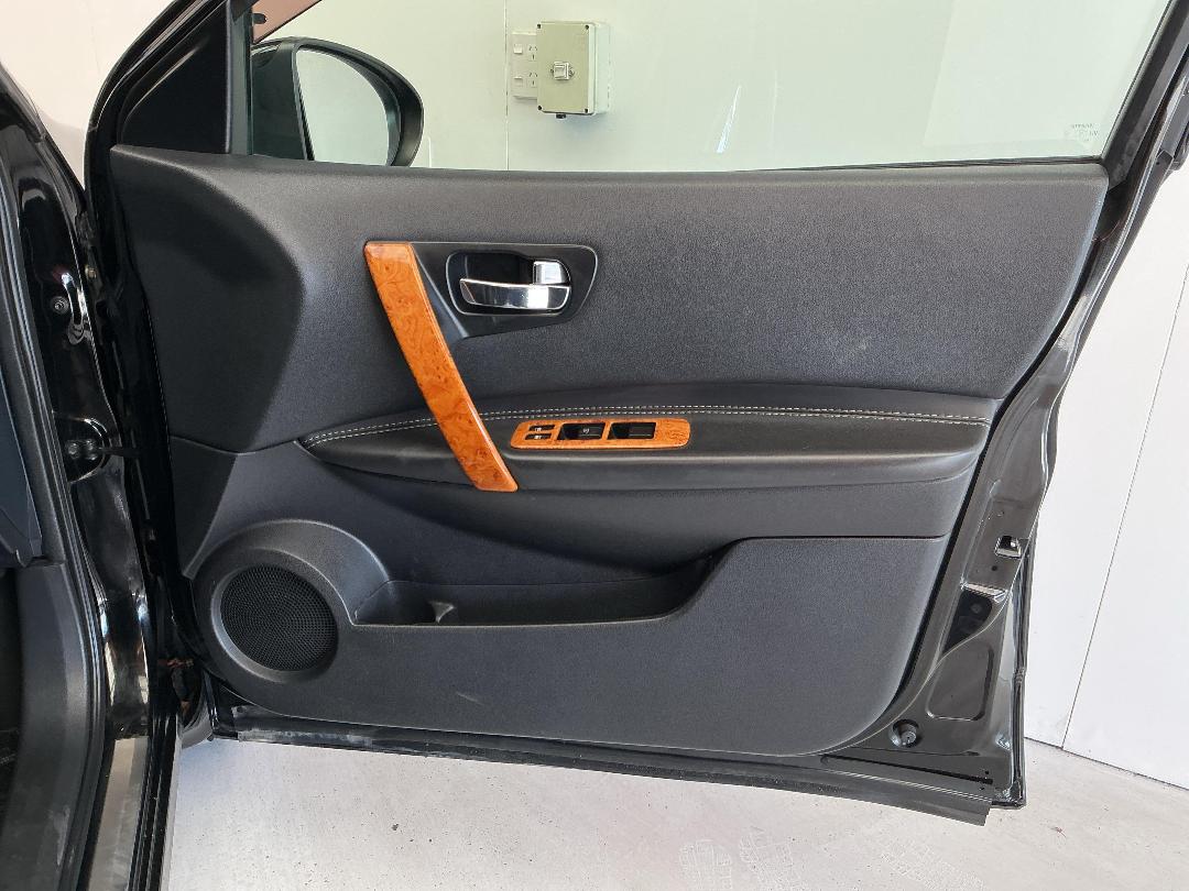 Photo '15' of Nissan Dualis