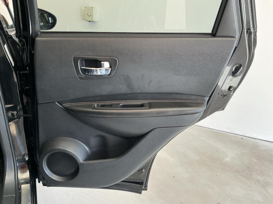 Photo '19' of Nissan Dualis