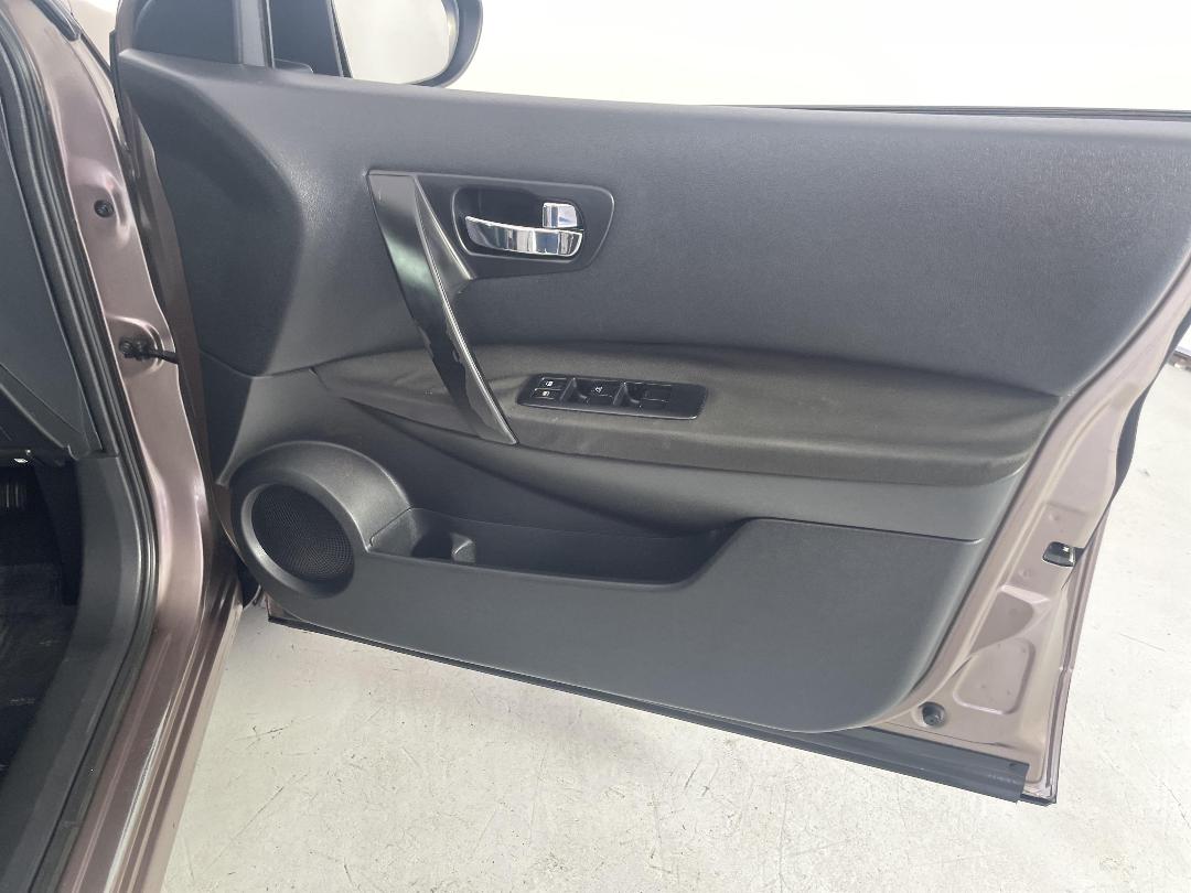 Photo '15' of Nissan Dualis