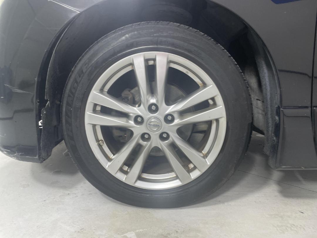 Photo '10' of Nissan Elgrand Photo '10' of Nissan Elgrand