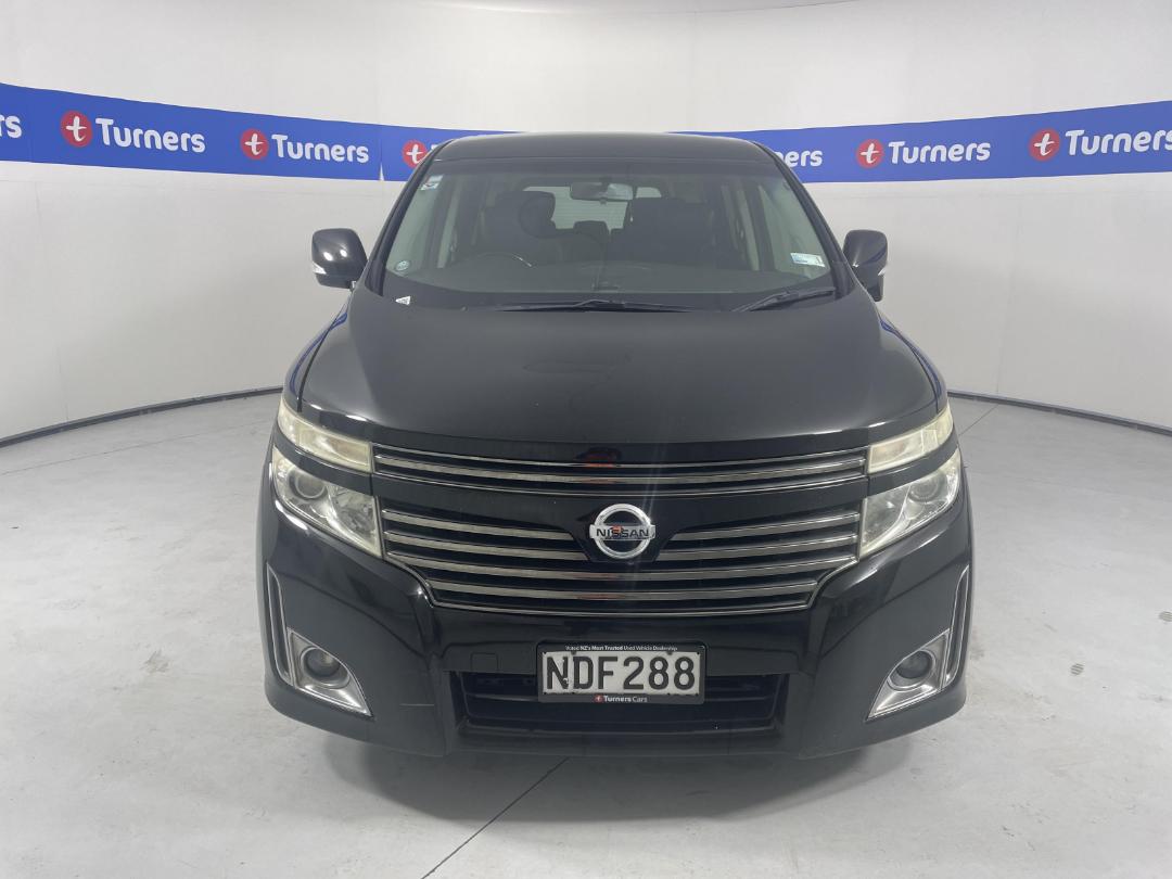 Photo '2' of Nissan Elgrand Photo '2' of Nissan Elgrand