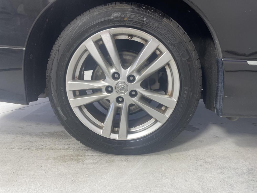 Photo '12' of Nissan Elgrand Photo '12' of Nissan Elgrand