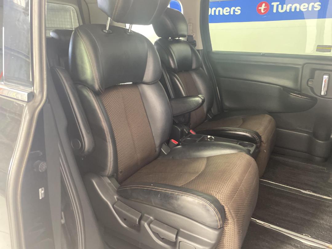 Photo '20' of Nissan Elgrand Photo '20' of Nissan Elgrand