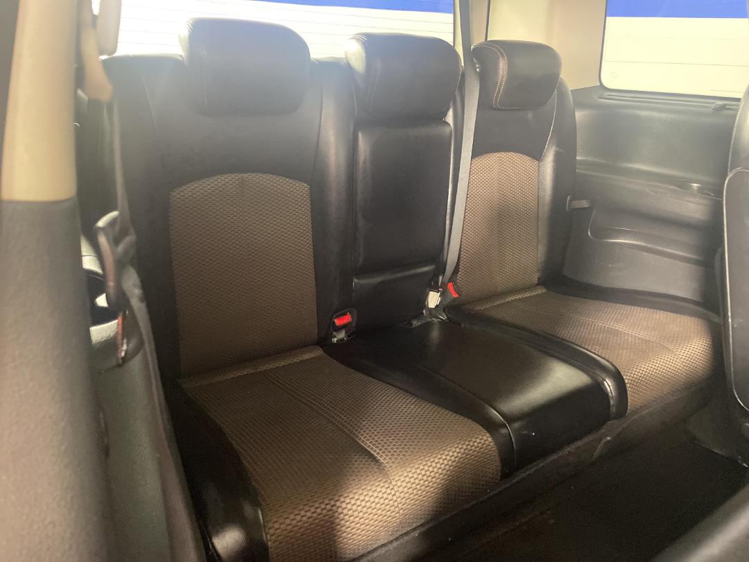 Photo '23' of Nissan Elgrand Photo '23' of Nissan Elgrand