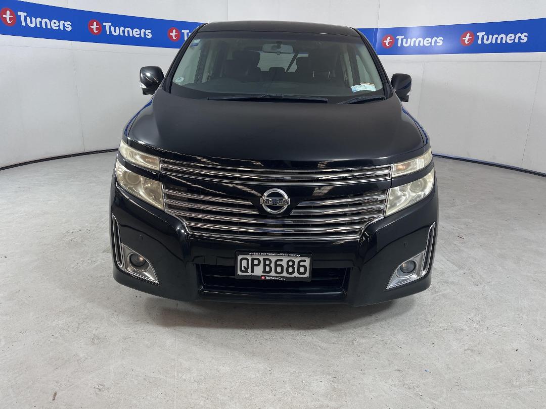 Photo '2' of Nissan Elgrand Photo '2' of Nissan Elgrand