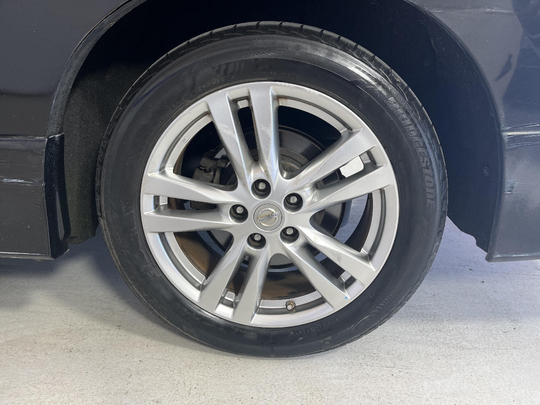 Photo '11' of Nissan Elgrand Photo '11' of Nissan Elgrand