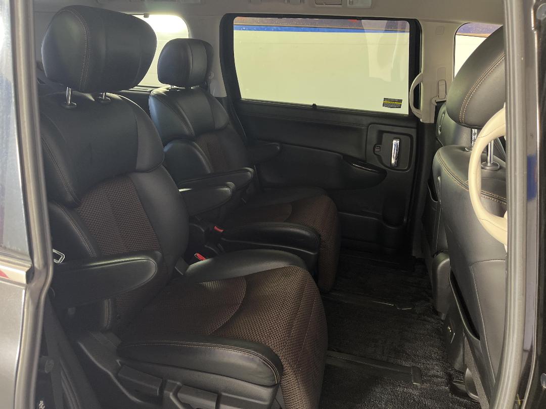 Photo '20' of Nissan Elgrand Photo '20' of Nissan Elgrand